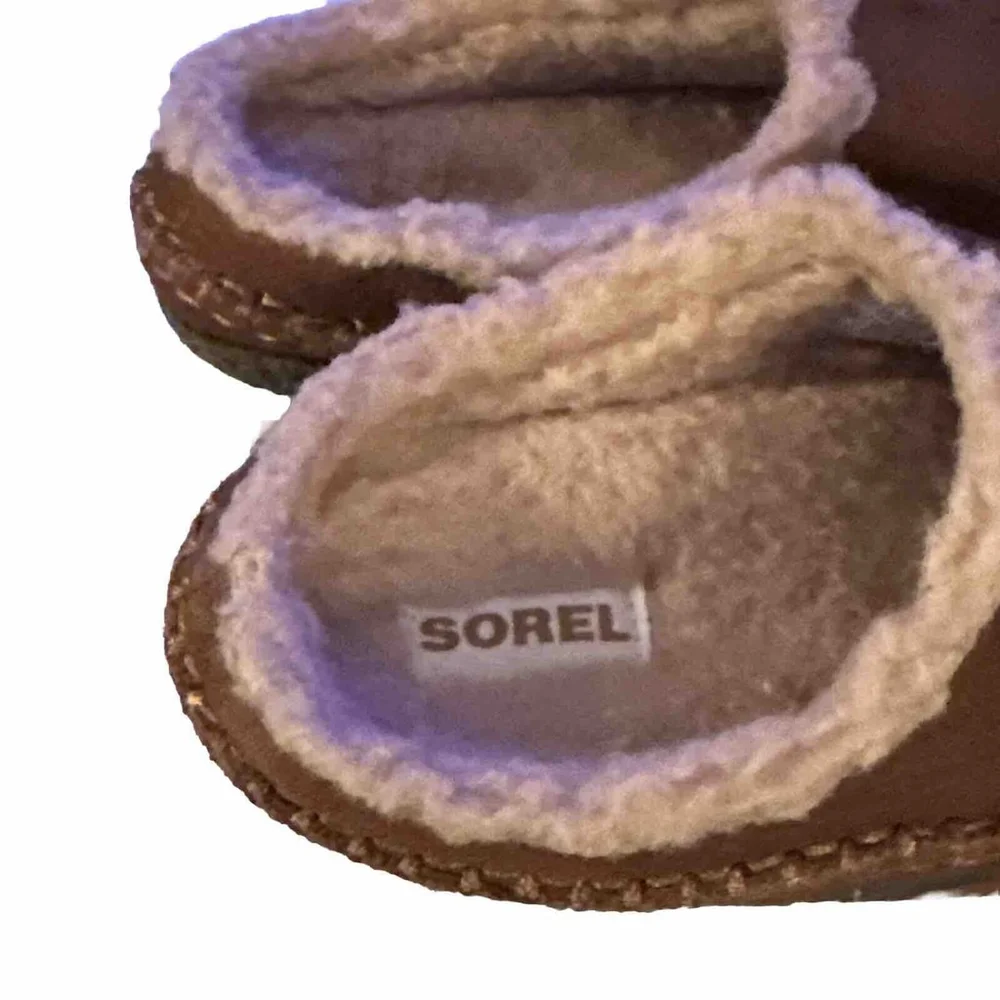 Sorel Slippers Girls Size 3 Brown‎ Suede Falcon Ridge Slip On